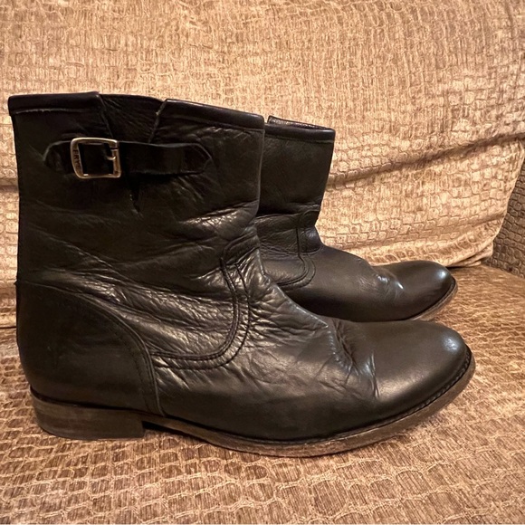 Frye Women's Pippa Black Leather Buckle ankle boots - Picture 2 of 13